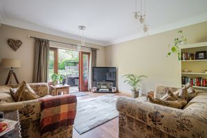 Sitting room- click for photo gallery